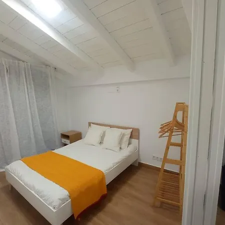 La Casa De Cristina * El Dueso